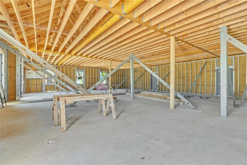Photo 11 — 207 E Memorial Road, Oklahoma City, OK 73131