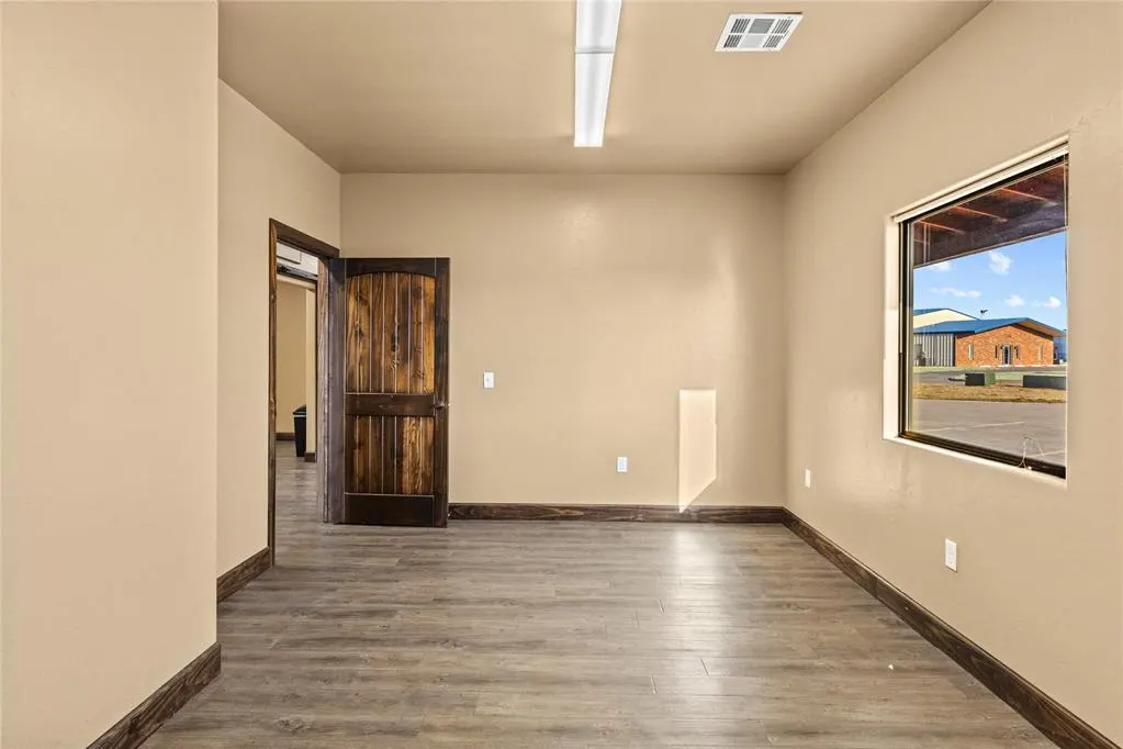 Photo 13 — 4601 Technology Drive, Weatherford, OK 73096
