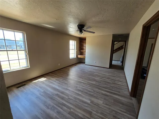 Photo 4 — 10900 Abbeywood, Oklahoma City, OK 73170