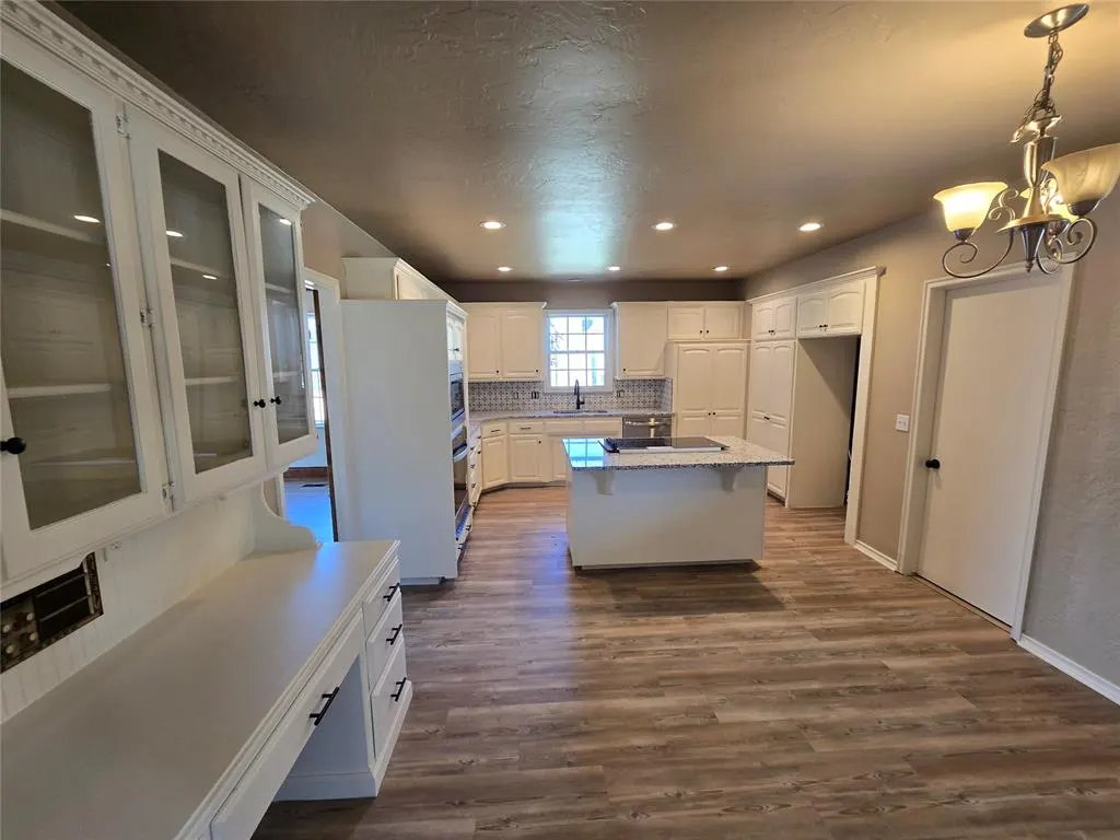 Photo 11 — 10900 Abbeywood, Oklahoma City, OK 73170