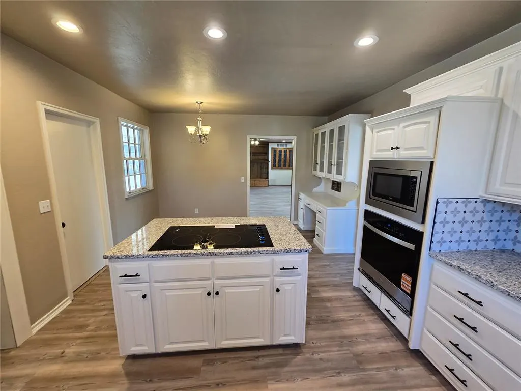 Photo 13 — 10900 Abbeywood, Oklahoma City, OK 73170