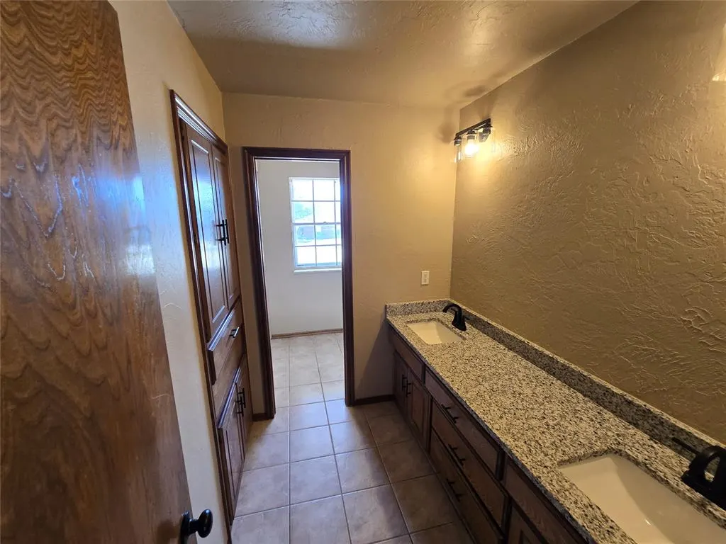Photo 31 — 10900 Abbeywood, Oklahoma City, OK 73170