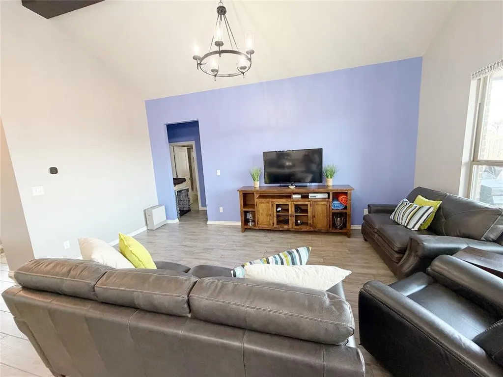 Photo 5 — 2712 Land Run Street, Weatherford, OK 73096