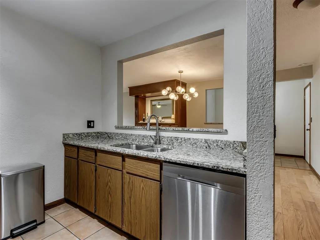 Photo 16 — 10605 N Macarthur Boulevard, Oklahoma City, OK 73162