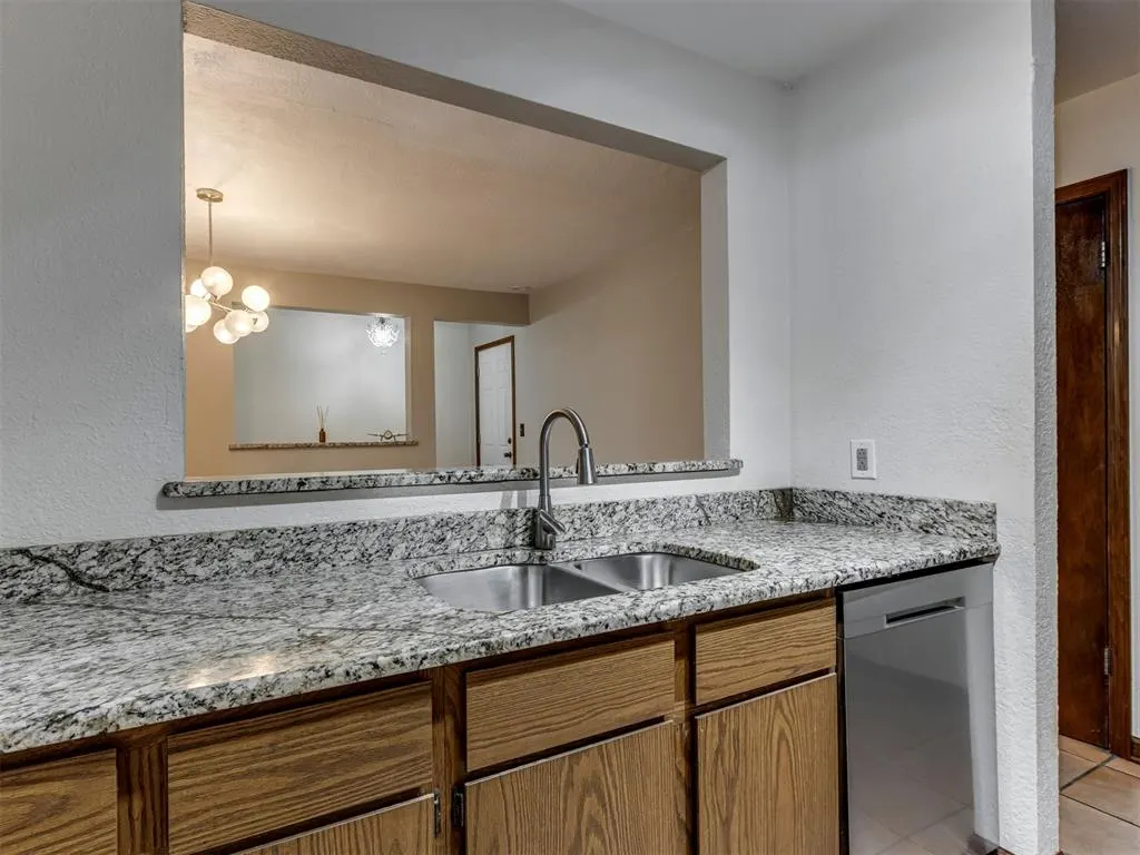 Photo 18 — 10605 N Macarthur Boulevard, Oklahoma City, OK 73162