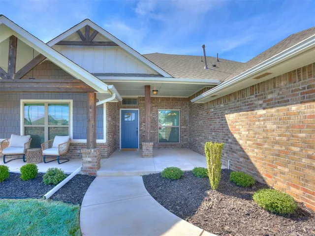 Photo 3 — 2803 Hickory Hills Court, Newcastle, OK 73065