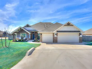 Sold home at 2803 Hickory Hills Court