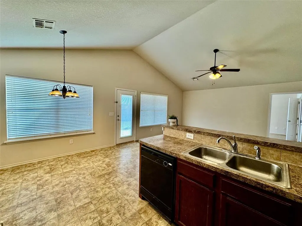 Photo 10 — 14710 E 108th Street, Owasso, OK 74055