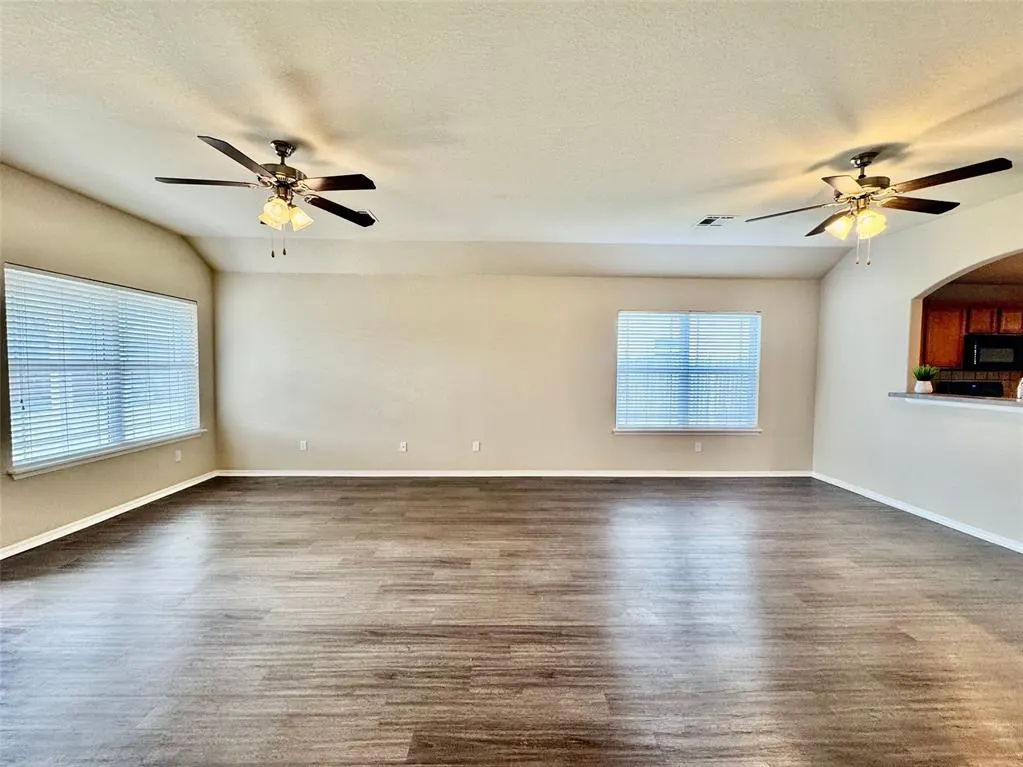 Photo 5 — 10724 N 146th East Avenue, Owasso, OK 74055