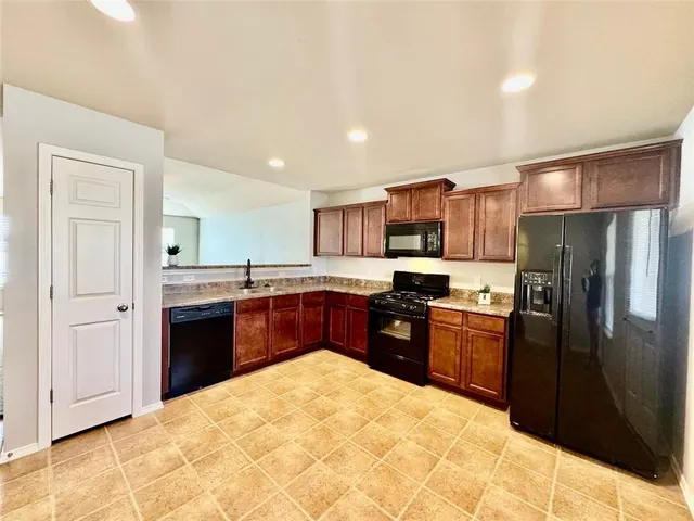 Photo 7 — 7401 S Elder Avenue, Broken Arrow, OK 74011