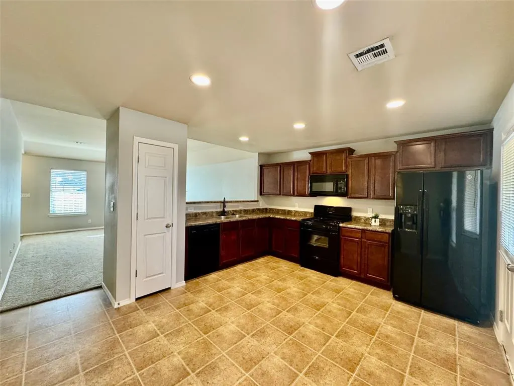 Photo 11 — 7401 S Elder Avenue, Broken Arrow, OK 74011