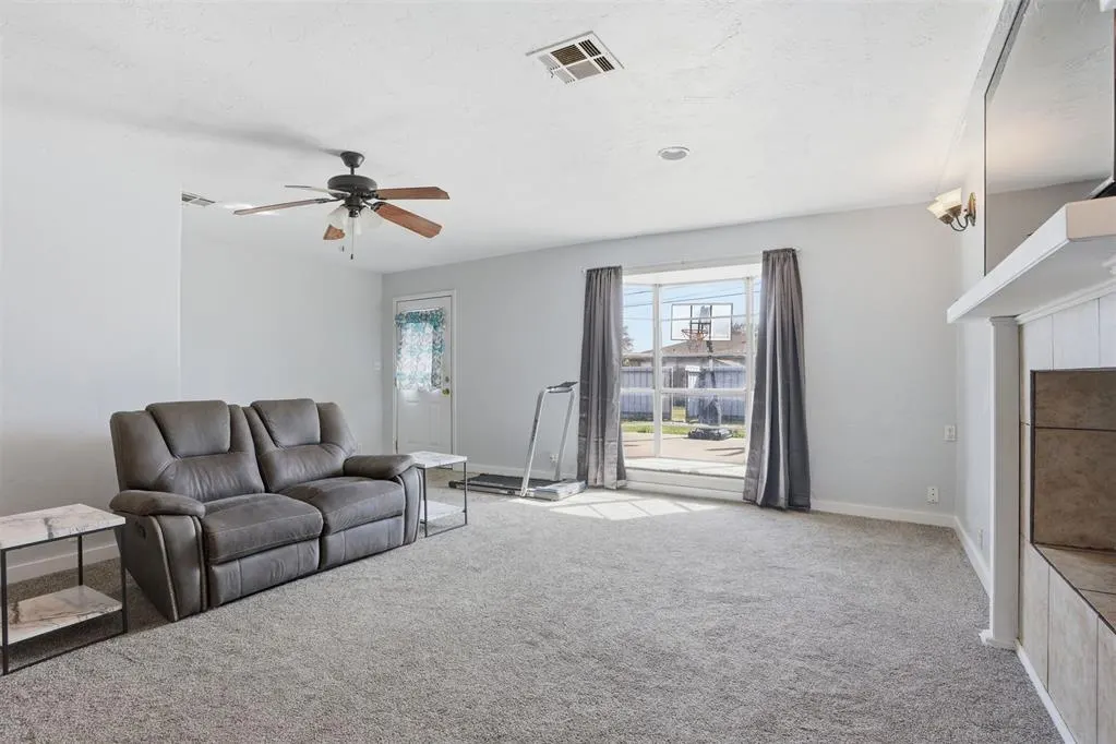 Photo 4 — 124 Cameron Drive, Altus, OK 73521