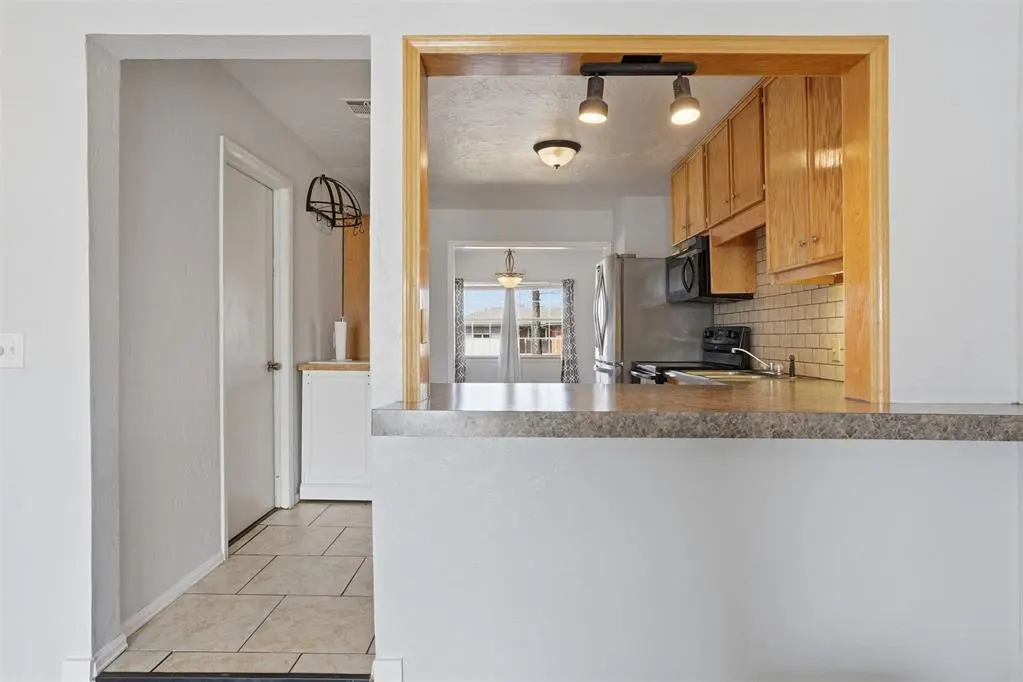 Photo 9 — 124 Cameron Drive, Altus, OK 73521