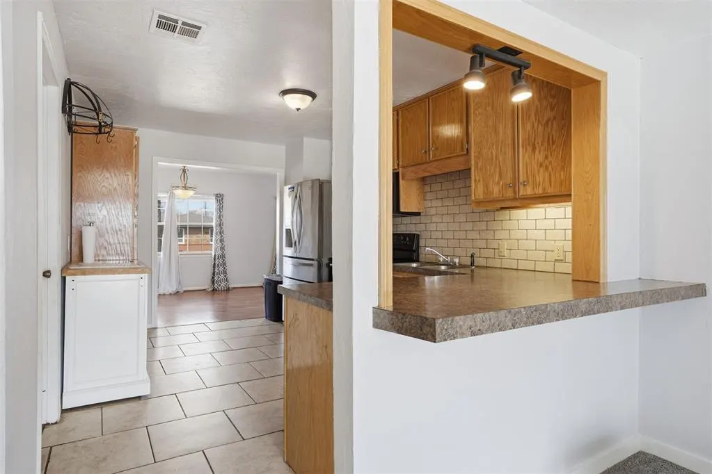 Photo 10 — 124 Cameron Drive, Altus, OK 73521