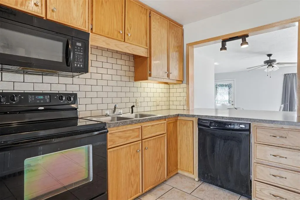 Photo 13 — 124 Cameron Drive, Altus, OK 73521