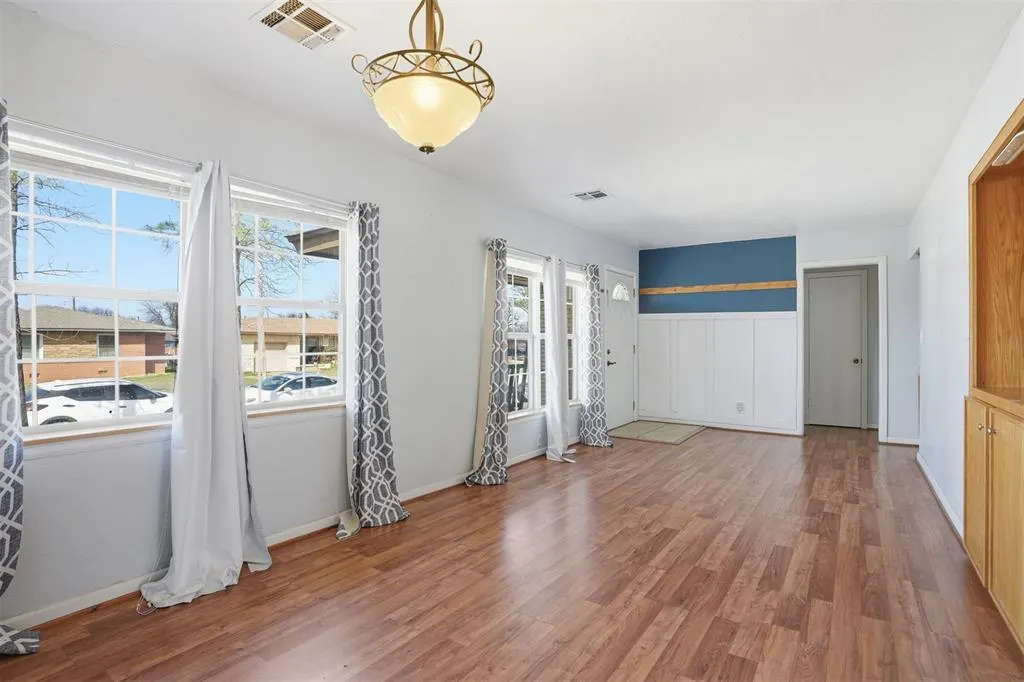Photo 17 — 124 Cameron Drive, Altus, OK 73521