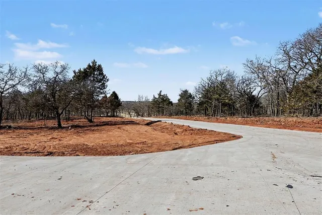 Photo 5 — 9429 Elisabeth Drive, Guthrie, OK 73044