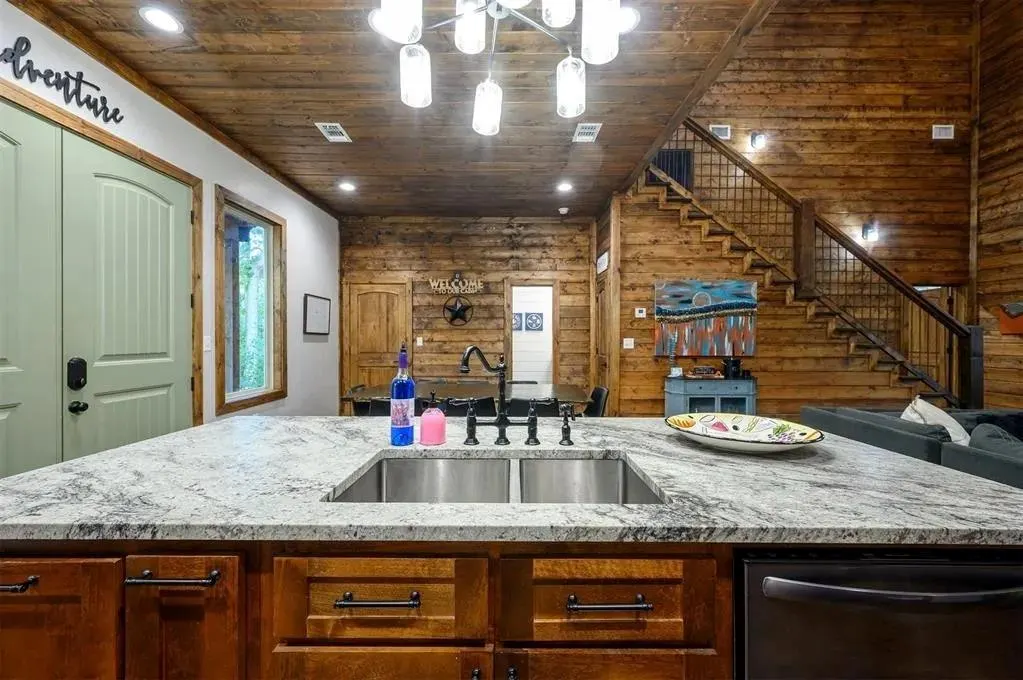 Photo 12 — 1201 Southern Hills Circle, Broken Bow, OK 74728