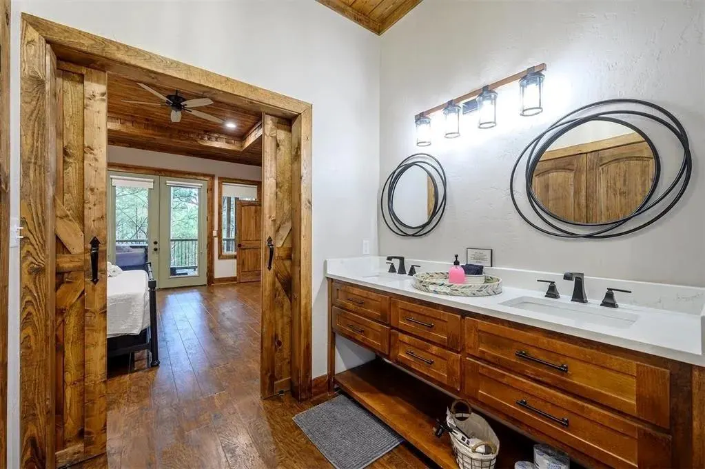 Photo 17 — 1201 Southern Hills Circle, Broken Bow, OK 74728