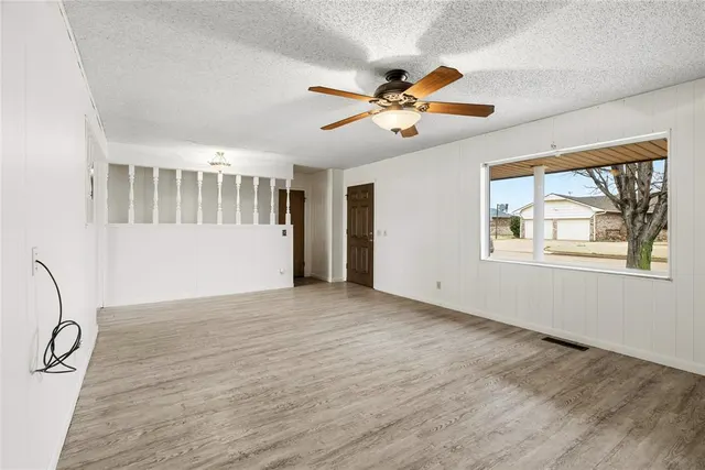 Photo 6 — 1509 S 10th Street, Kingfisher, OK 73750