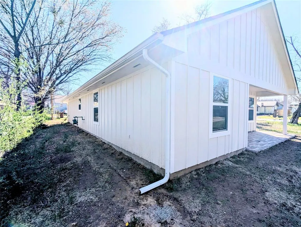 Photo 4 — 213 S 4th Street, Eufaula, OK 74432
