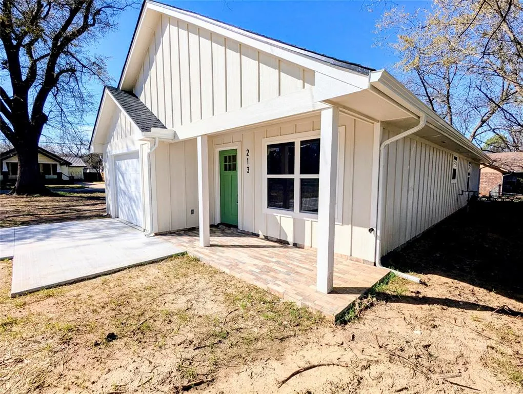 Photo 5 — 213 S 4th Street, Eufaula, OK 74432