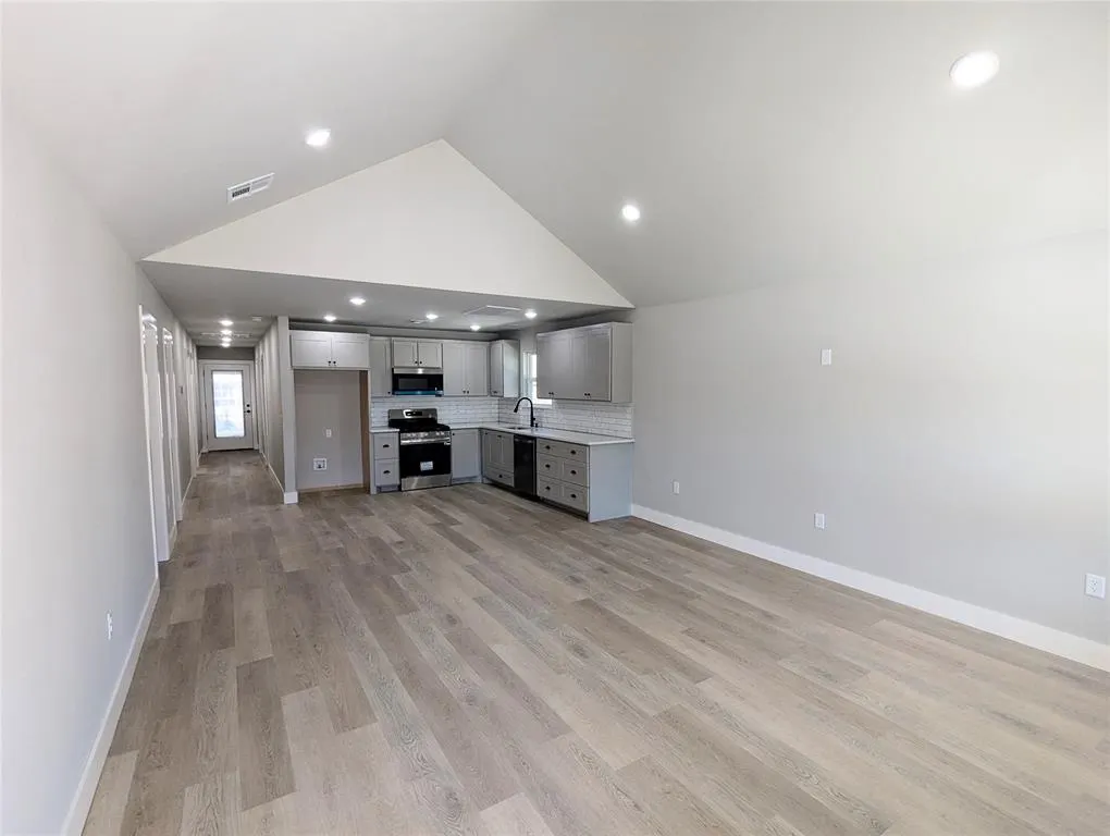 Photo 7 — 213 S 4th Street, Eufaula, OK 74432