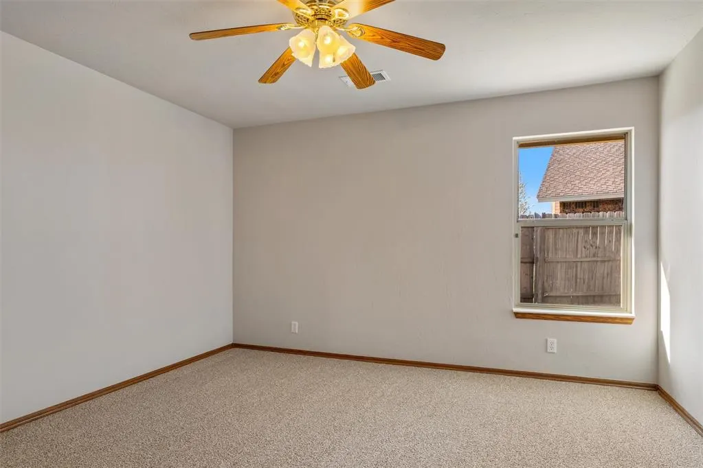 Photo 14 — 9301 S Youngs Avenue, Oklahoma City, OK 73159