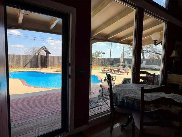 Photo 8 — 1606 N Hudson Street, Altus, OK 73521
