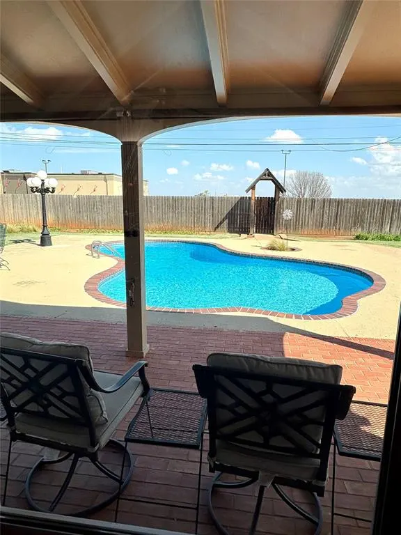 Photo 9 — 1606 N Hudson Street, Altus, OK 73521