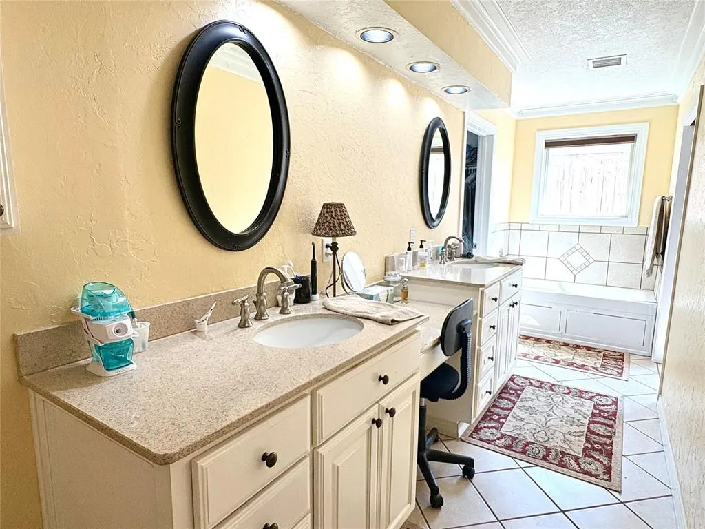 Photo 29 — 1606 N Hudson Street, Altus, OK 73521