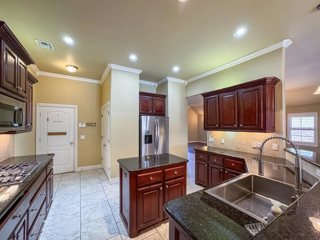 Photo 13 — 3212 Riverwalk Drive, Norman, OK 73072