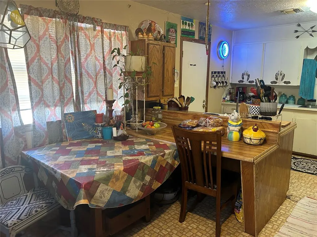 Photo 12 — 510 S Louis Tittle Avenue, Mangum, OK 73554