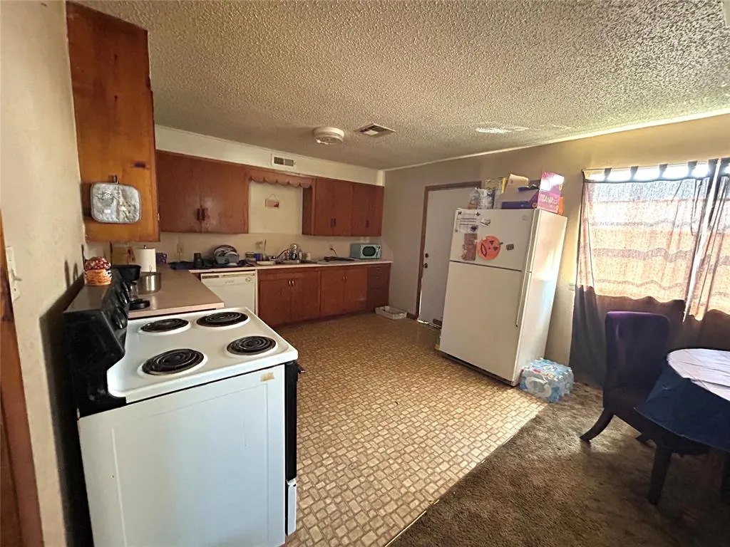 Photo 21 — 510 S Louis Tittle Avenue, Mangum, OK 73554