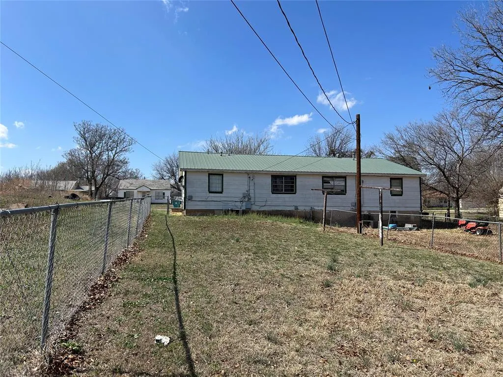 Photo 29 — 510 S Louis Tittle Avenue, Mangum, OK 73554