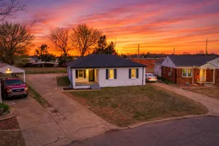 Sold home at 111 W Myrtle Drive