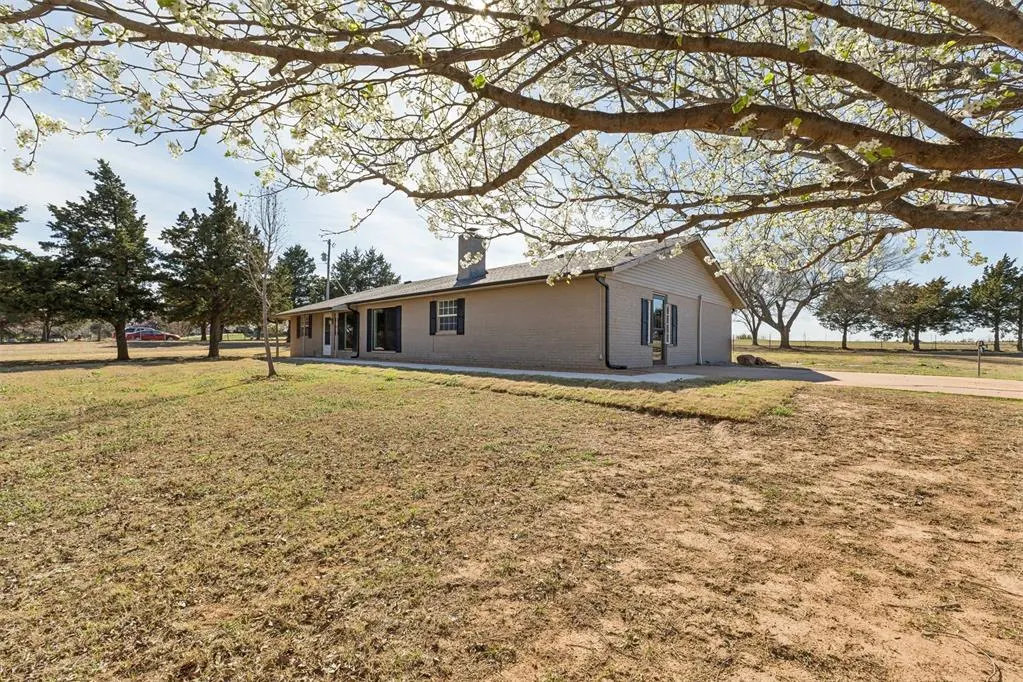 Photo 2 — 1101 N Douglas Boulevard, Guthrie, OK 73044