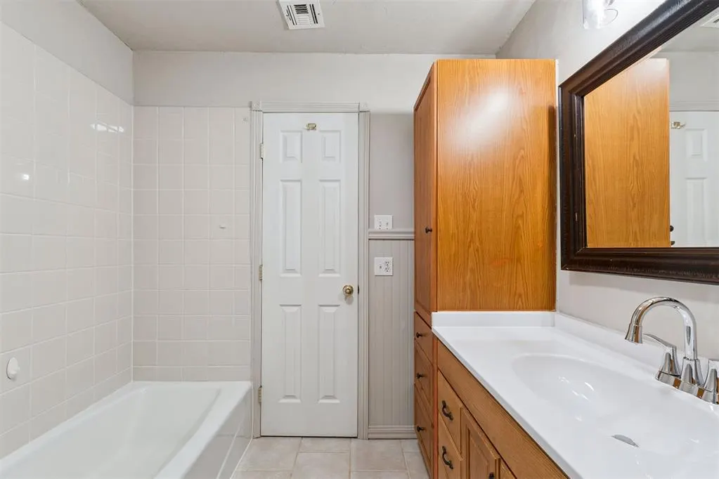 Photo 19 — 1101 N Douglas Boulevard, Guthrie, OK 73044