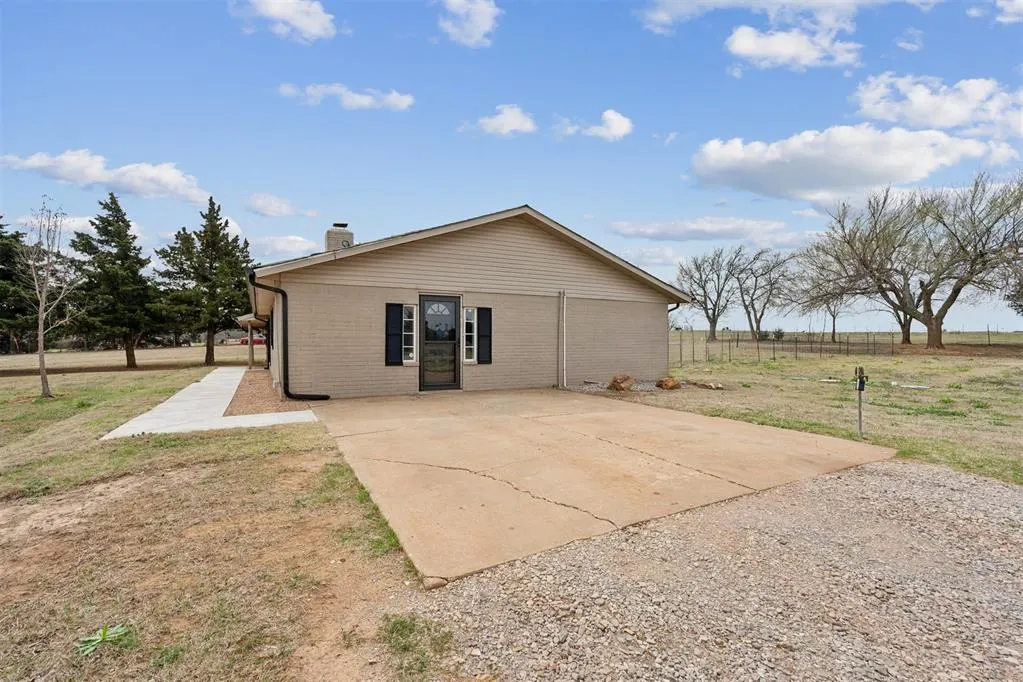 Photo 22 — 1101 N Douglas Boulevard, Guthrie, OK 73044