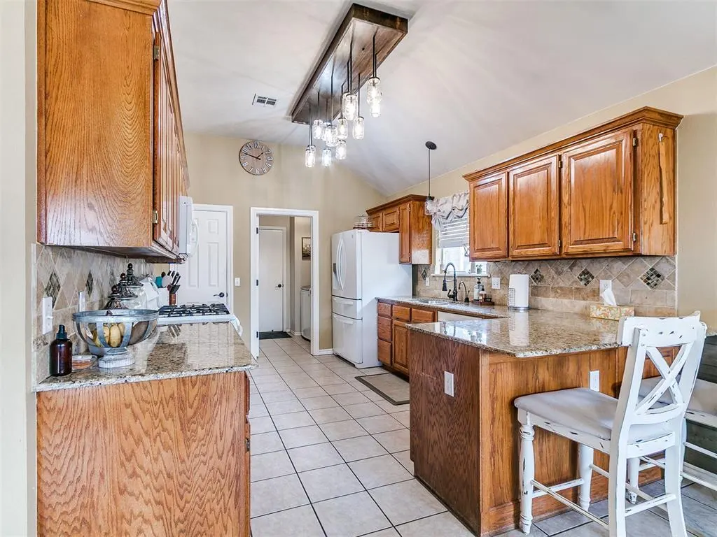 Photo 21 — 2305 SW 93rd Street, Oklahoma City, OK 73159