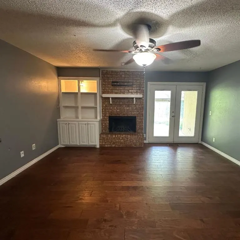 Photo 6 — 6928 Woodlake Drive, Oklahoma City, OK 73132