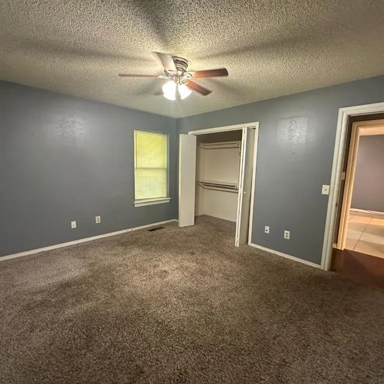 Photo 16 — 6928 Woodlake Drive, Oklahoma City, OK 73132