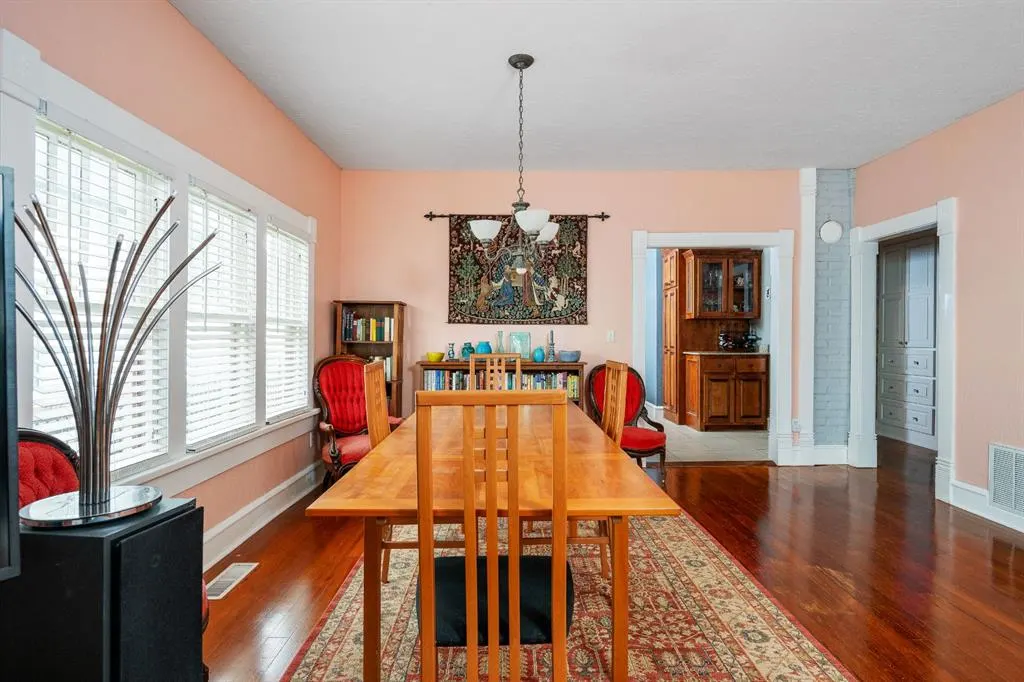 Photo 7 — 1005 Classen Boulevard, Norman, OK 73071