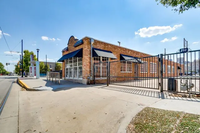 Photo 5 — 210 NW 10th Street, Oklahoma City, OK 73103