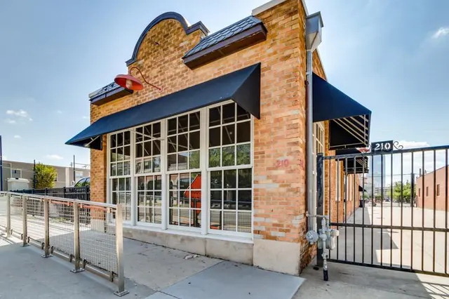 Photo 7 — 210 NW 10th Street, Oklahoma City, OK 73103