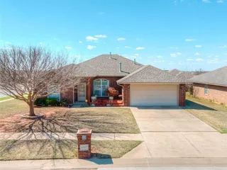 Sold home at 4237 Syracuse Street