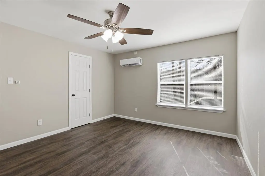 Photo 8 — 534 W Walnut Avenue, Seminole, OK 74868