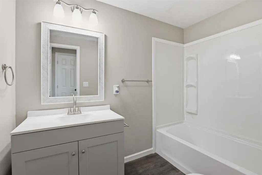 Photo 9 — 534 W Walnut Avenue, Seminole, OK 74868