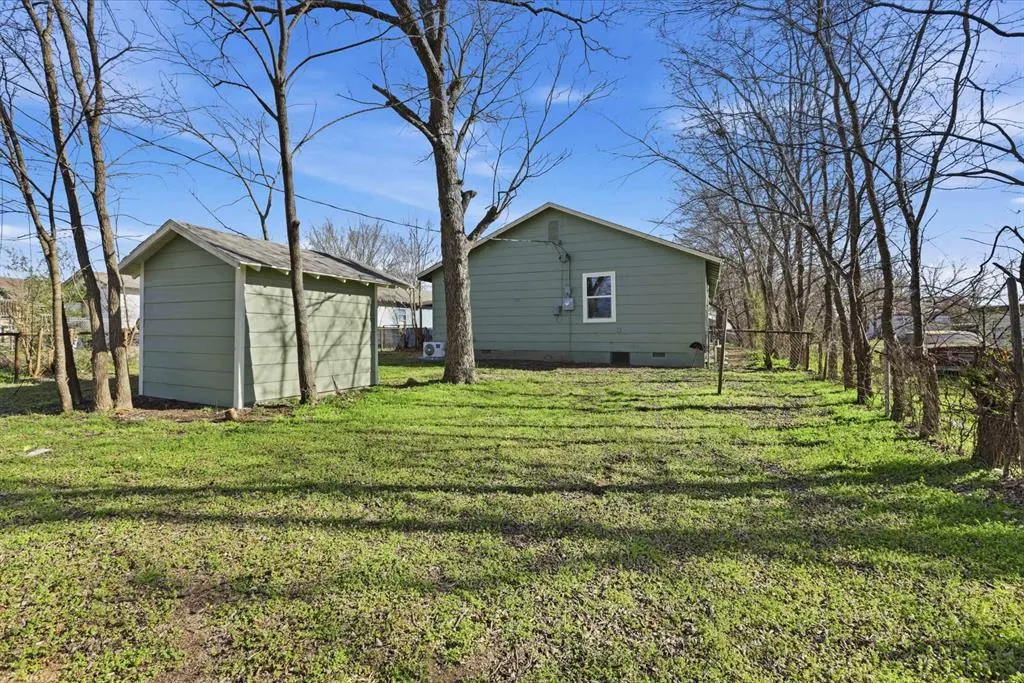Photo 13 — 534 W Walnut Avenue, Seminole, OK 74868