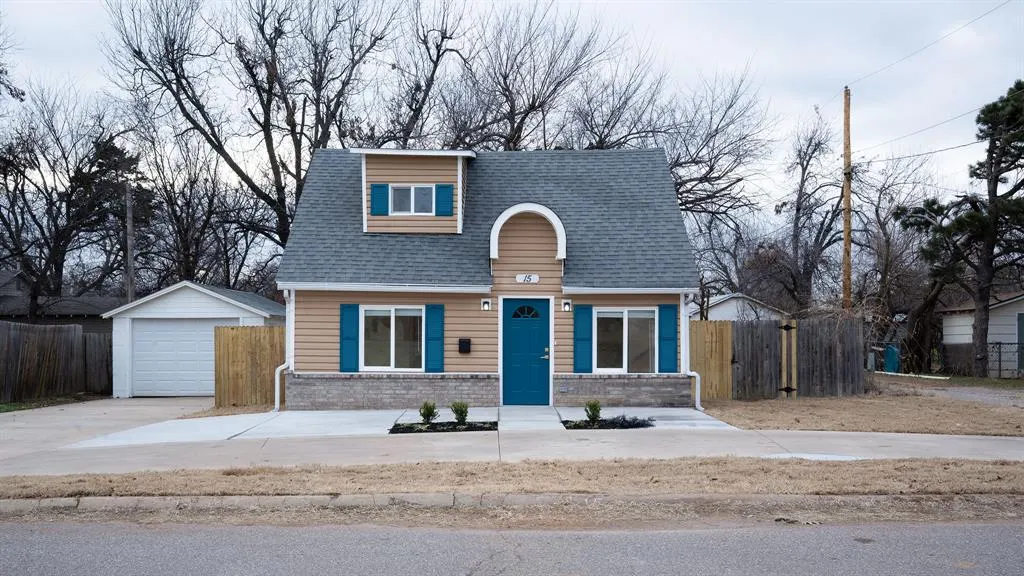 Front exterior — 15 S Walnut Street, Edmond, OK 73003